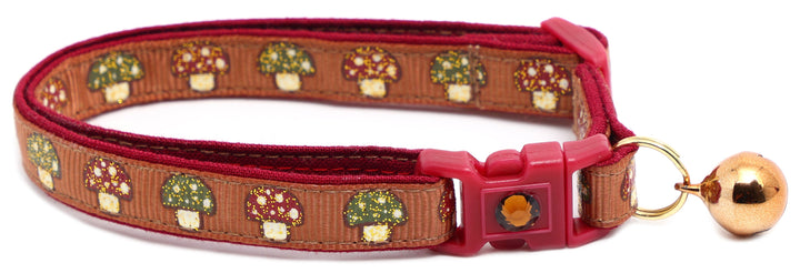 Woodland Mushrooms Breakaway Cat Collar Pugs2Persians