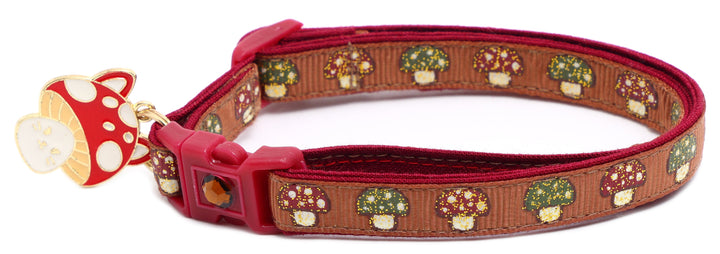 Woodland Mushrooms Breakaway Cat Collar Pugs2Persians