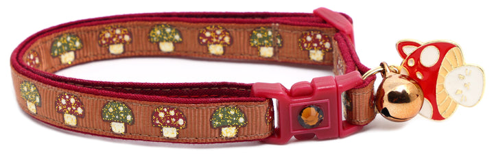 Woodland Mushrooms Breakaway Cat Collar Pugs2Persians