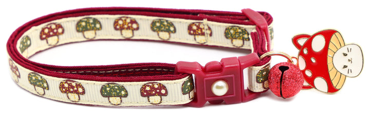 Woodland Mushrooms Breakaway Cat Collar Pugs2Persians