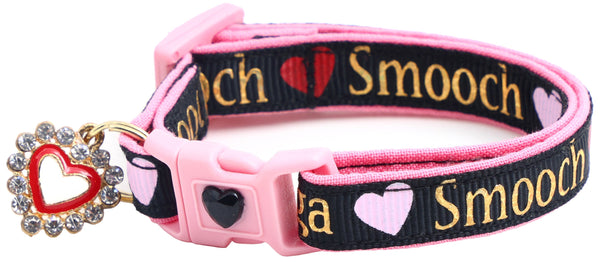 Hugga Smooch Breakaway Cat Collar Pugs2Persians