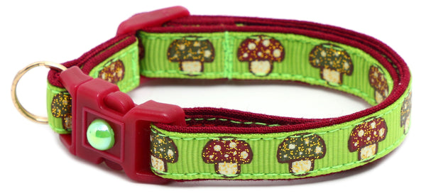 Woodland Mushrooms Breakaway Cat Collar Pugs2Persians