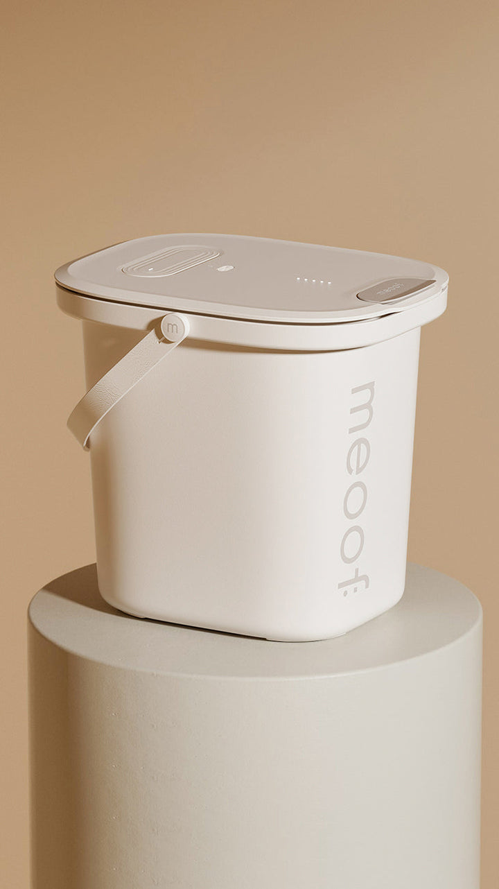 Smart Vacuum 13L Cream Pet Food Container-0